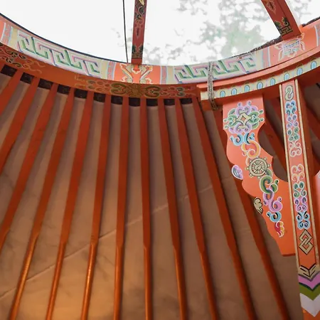 The Yurt - Elmeny, Jurta, Neked *