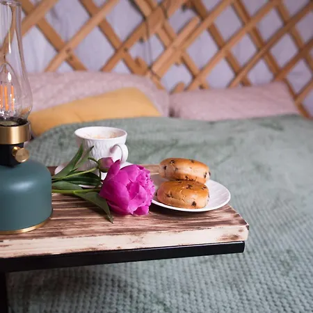 Holiday home The Yurt - Elmeny, Jurta, Neked